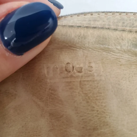 M0851 Leather Wallet - Picture 3 of 8